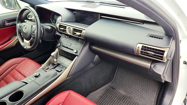 2015 Lexus IS 250 4dr Sport Sedan Crafted Line AWD with Navigation System Package - 22960983 - 27
