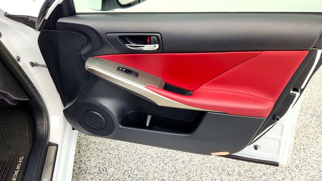 2015 Lexus IS 250 4dr Sport Sedan Crafted Line AWD with Navigation System Package - 22960983 - 28