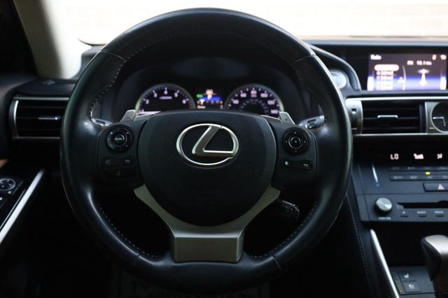 2015 Lexus IS 250 Crafted Line - 23072896 - 30