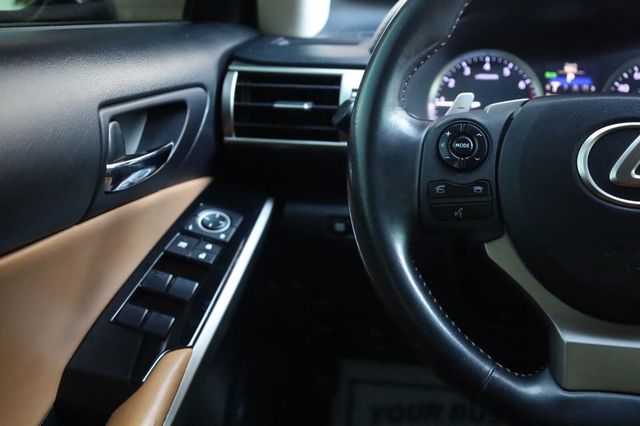 2015 Lexus IS 250 Crafted Line - 23072896 - 31