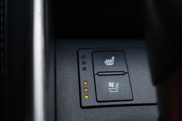 2015 Lexus IS 250 Crafted Line - 23072896 - 47