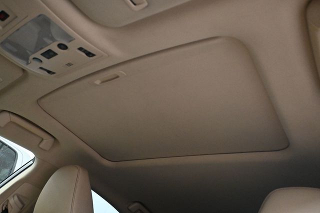 2015 Lexus IS 250 Sedan RWD - 22964017 - 17