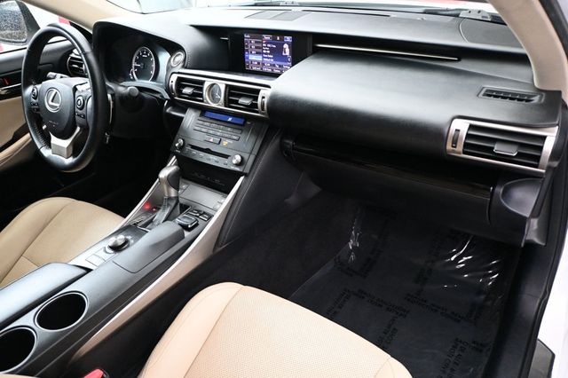 2015 Lexus IS 250 Sedan RWD - 22964017 - 8