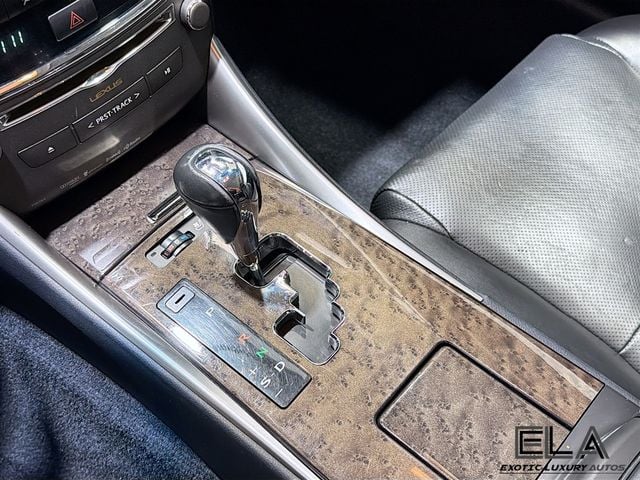 2015 Lexus IS 250C 2dr Convertible - 23020541 - 17