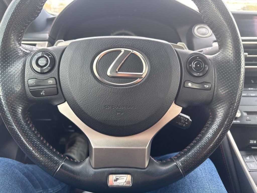 2015 Lexus IS 350 4dr Sedan AWD - 23101776 - 12