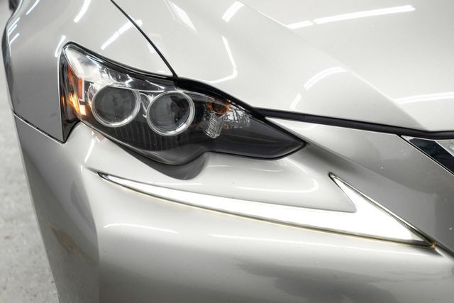 2015 Lexus IS 350 4dr Sedan AWD - 23051390 - 39