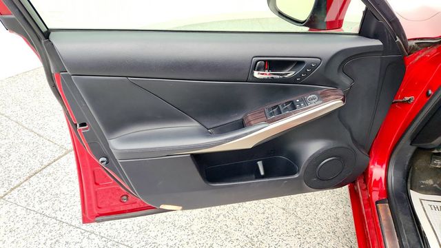 2015 Lexus IS 350 4dr Sedan AWD w/ Luxury Pkg, Nav System & 18'' Wheels - 23020176 - 10