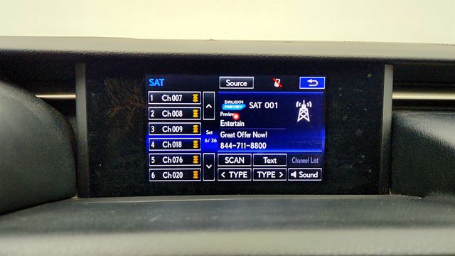 2015 Lexus IS 350 4dr Sedan AWD w/ Luxury Pkg, Nav System & 18'' Wheels - 23020176 - 19