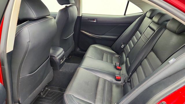 2015 Lexus IS 350 4dr Sedan AWD w/ Luxury Pkg, Nav System & 18'' Wheels - 23020176 - 21