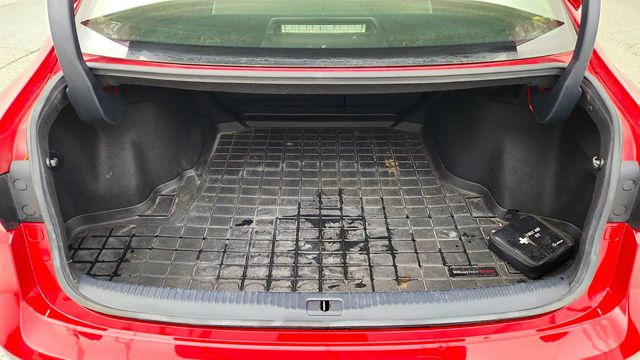 2015 Lexus IS 350 4dr Sedan AWD w/ Luxury Pkg, Nav System & 18'' Wheels - 23020176 - 22