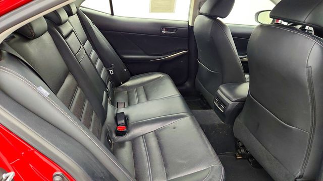 2015 Lexus IS 350 4dr Sedan AWD w/ Luxury Pkg, Nav System & 18'' Wheels - 23020176 - 23