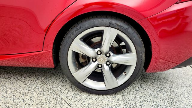 2015 Lexus IS 350 4dr Sedan AWD w/ Luxury Pkg, Nav System & 18'' Wheels - 23020176 - 8