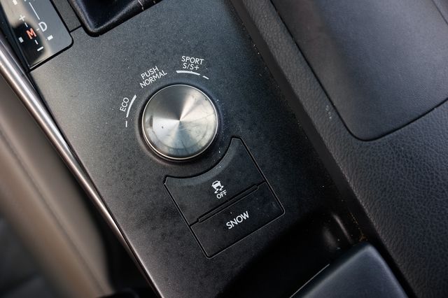 2015 Lexus IS 350 4dr Sedan RWD - F Sport - 23060194 - 39