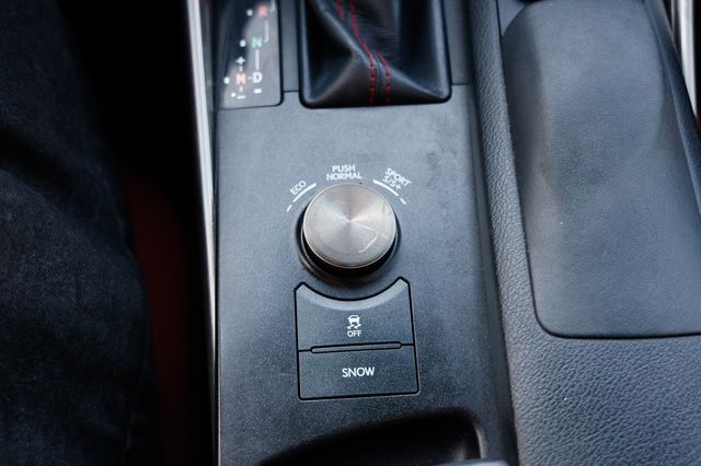 2015 Lexus IS 350 F Sport 4dr Sedan RWD - 22962170 - 35