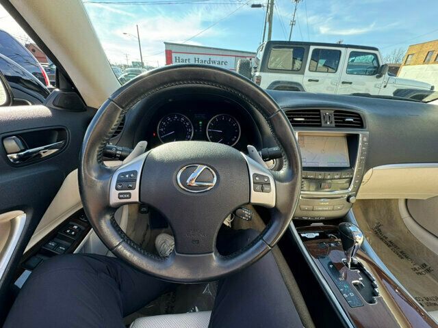 2015 Lexus IS 350C LocalTrade/IS-350C/Heated&CooledSeats/BackupCamera/NAV - 22757183 - 16