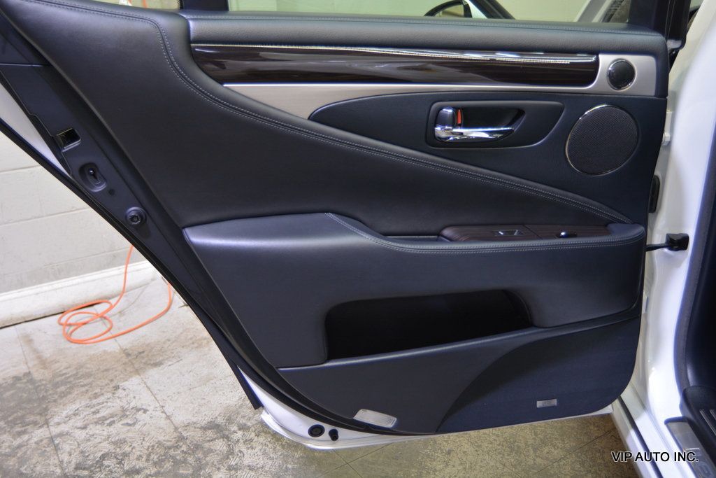 2015 Lexus LS 460  - 22996174 - 8