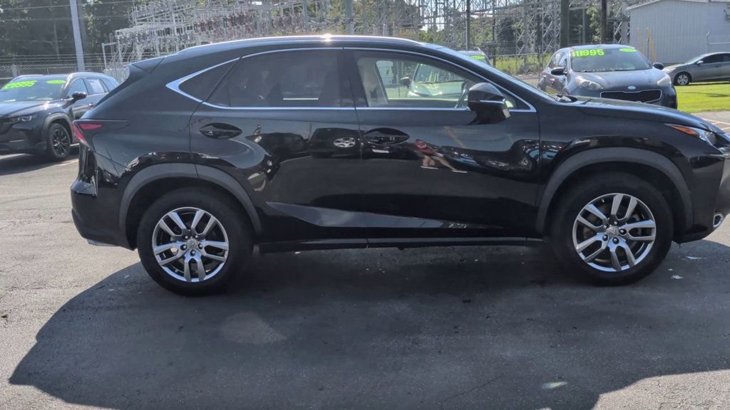Lexus NX photo 9