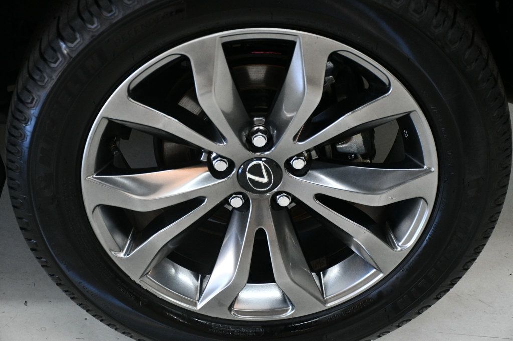 2015 Lexus NX 200t F SPORT photo 17
