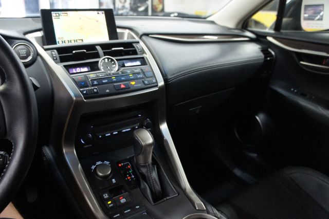 2015 Lexus NX 200t Stunning! Well taken care of! - 23059364 - 34