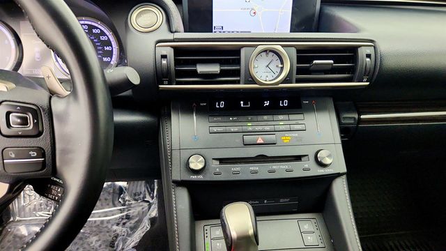 2015 Lexus RC 350 2dr Coupe AWD w/ Premium Pkg, Navigation & Moonroof - 23057352 - 17