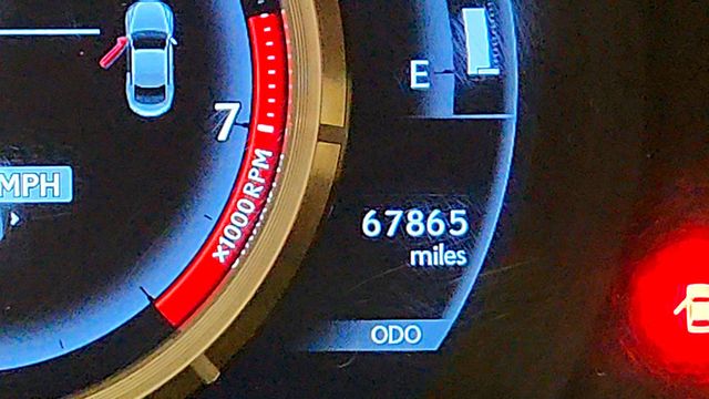 2015 Lexus RC 350 2dr Coupe RWD w/ F Sport Pkg & Mark Levinson Audio - 23083969 - 14