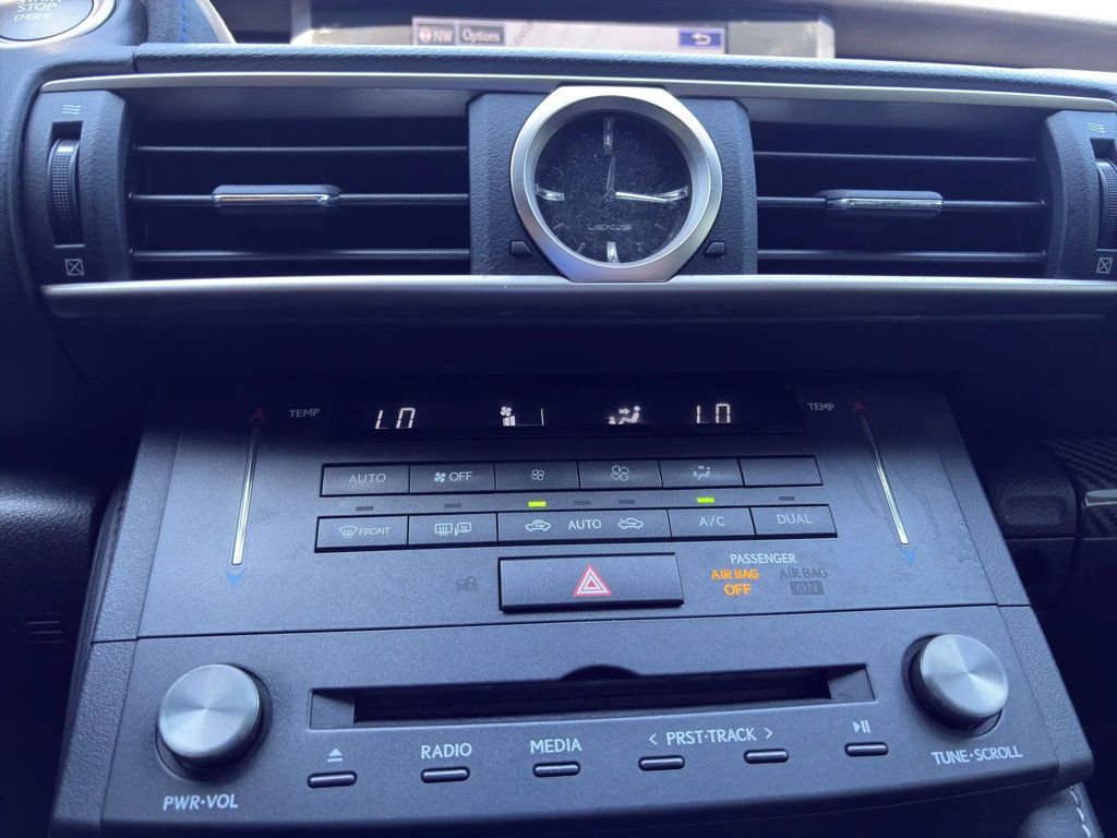 2015 Lexus RC F 2dr Coupe - 23007436 - 15