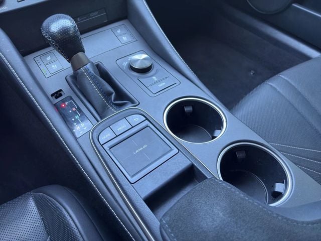 2015 Lexus RC F 2dr Coupe - 23007436 - 16