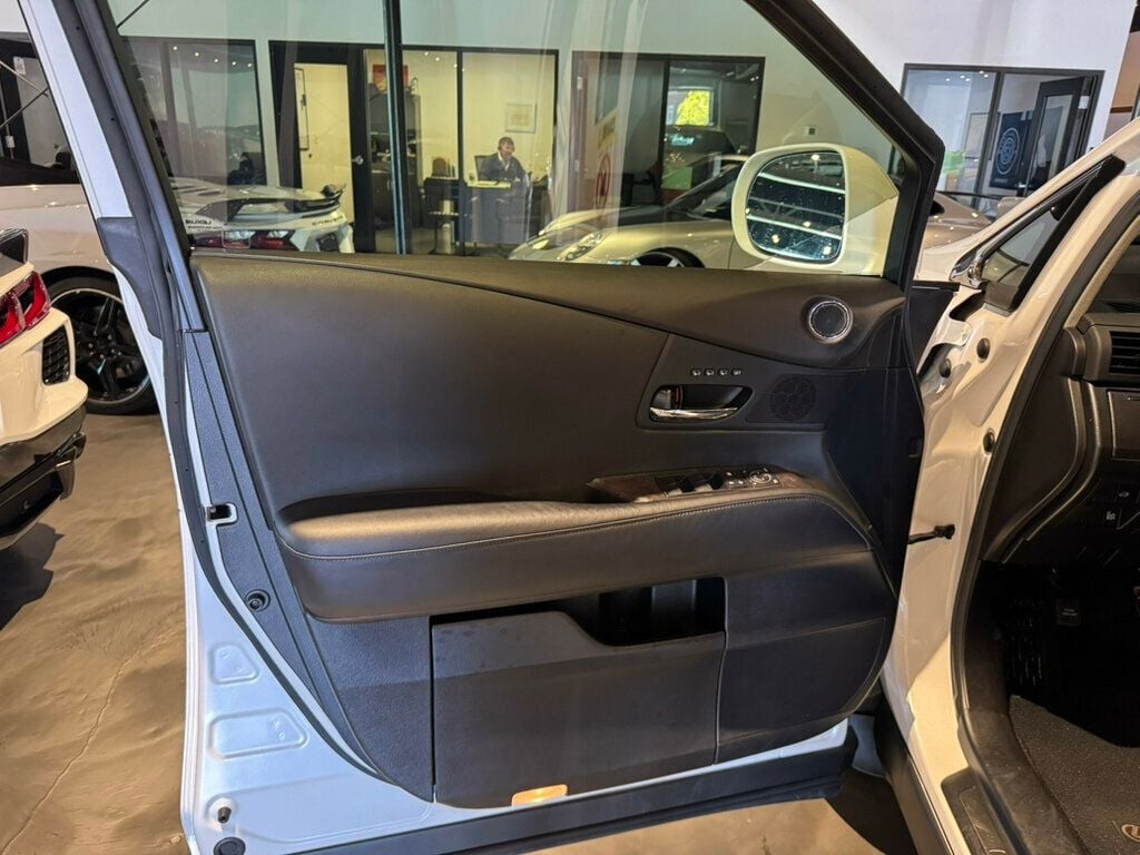2015 Lexus RX 350 LocalTrade/NAV Pkg/PremiumPkg/Htd&CldSeats/MoonRoof/ParkAssist - 22931626 - 9