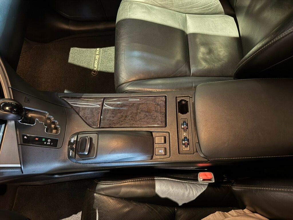 2015 Lexus RX 350 LocalTrade/NAV Pkg/PremiumPkg/Htd&CldSeats/MoonRoof/ParkAssist - 22931626 - 17