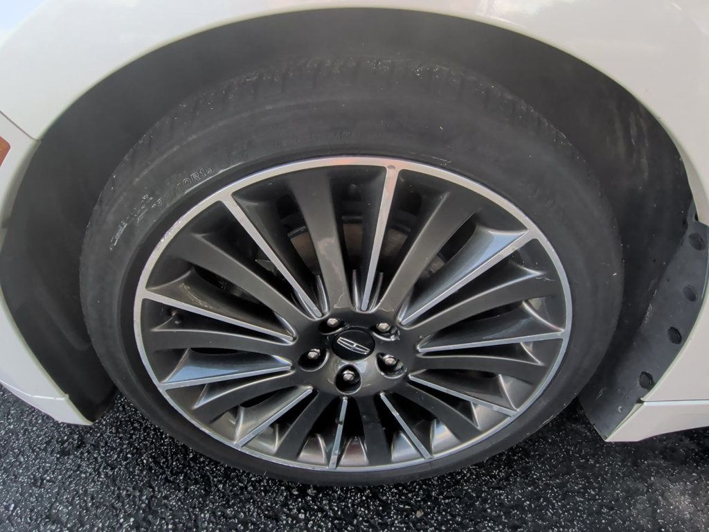 Lincoln MKZ 4dr Sedan Hybrid FWD photo 10