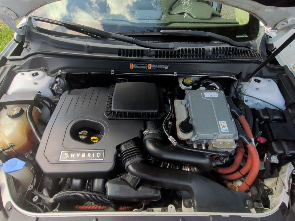 Lincoln MKZ 4dr Sedan Hybrid FWD photo 11