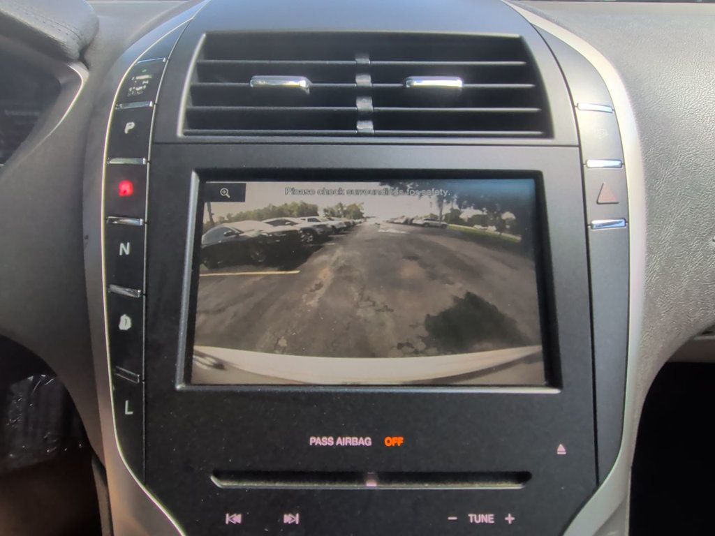 Lincoln MKZ 4dr Sedan Hybrid FWD photo 18