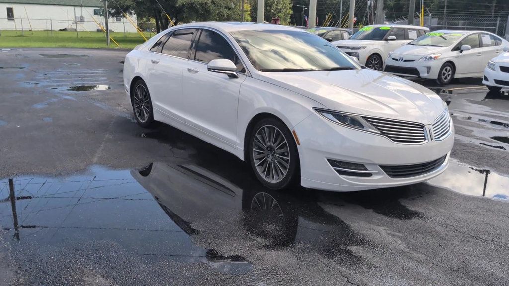 Lincoln MKZ 4dr Sedan Hybrid FWD photo 2