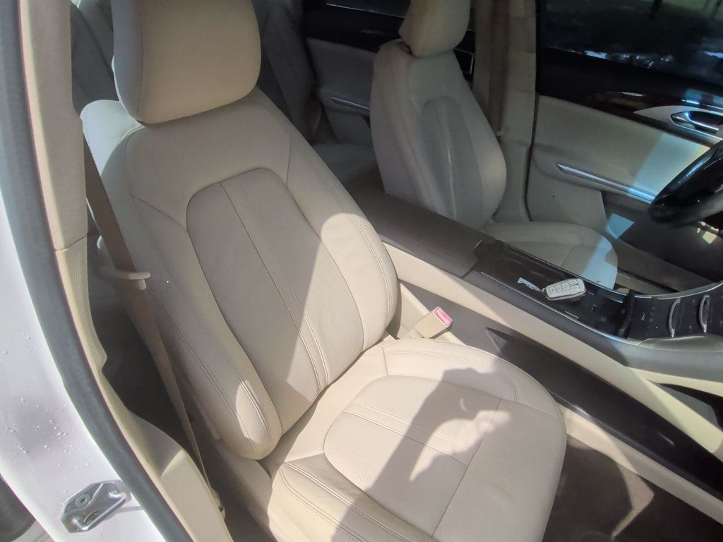 Lincoln MKZ 4dr Sedan Hybrid FWD photo 21