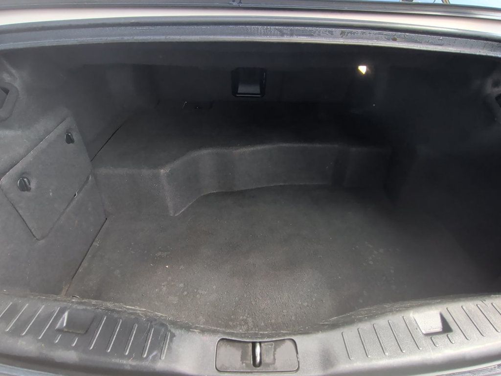 Lincoln MKZ 4dr Sedan Hybrid FWD photo 23