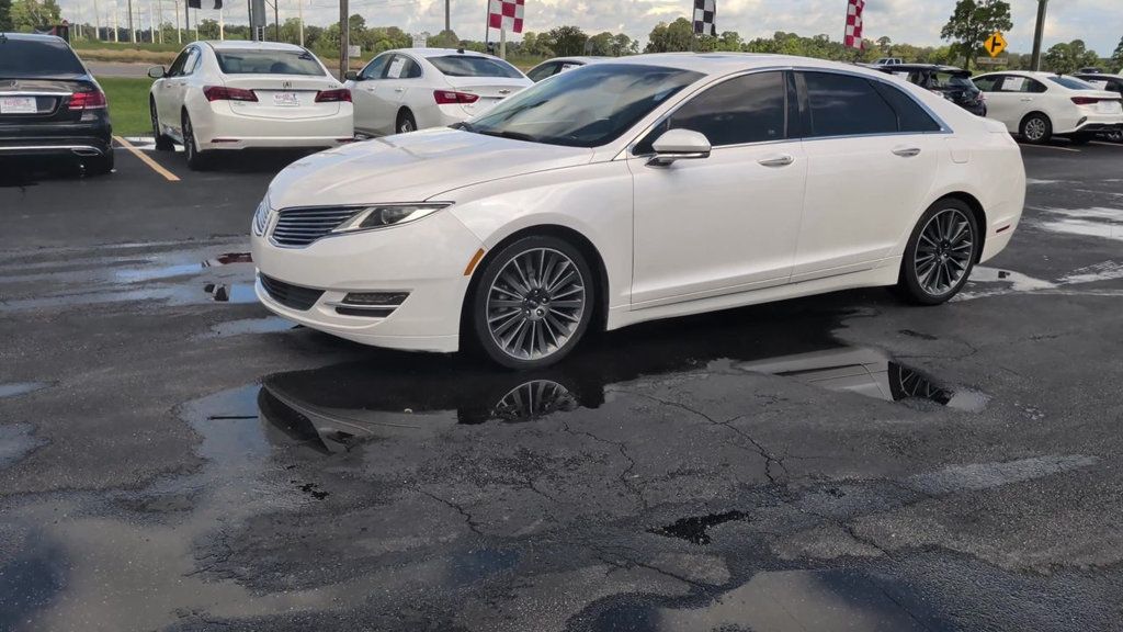Lincoln MKZ 4dr Sedan Hybrid FWD photo 4