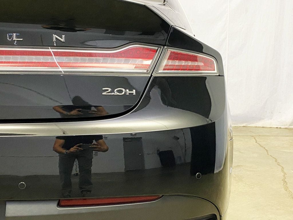2015 Lincoln MKZ Hybrid photo 8