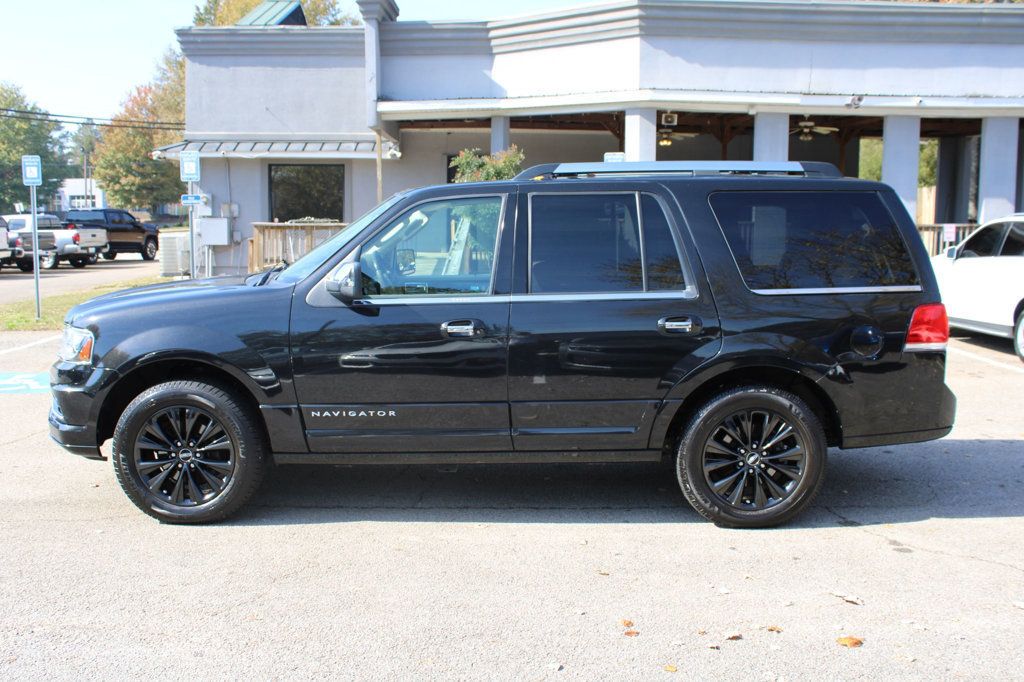2015 Lincoln Navigator photo 3