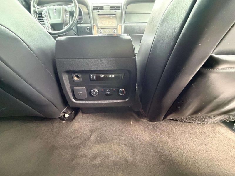 2015 Lincoln Navigator 4WD 4dr - 23039372 - 31