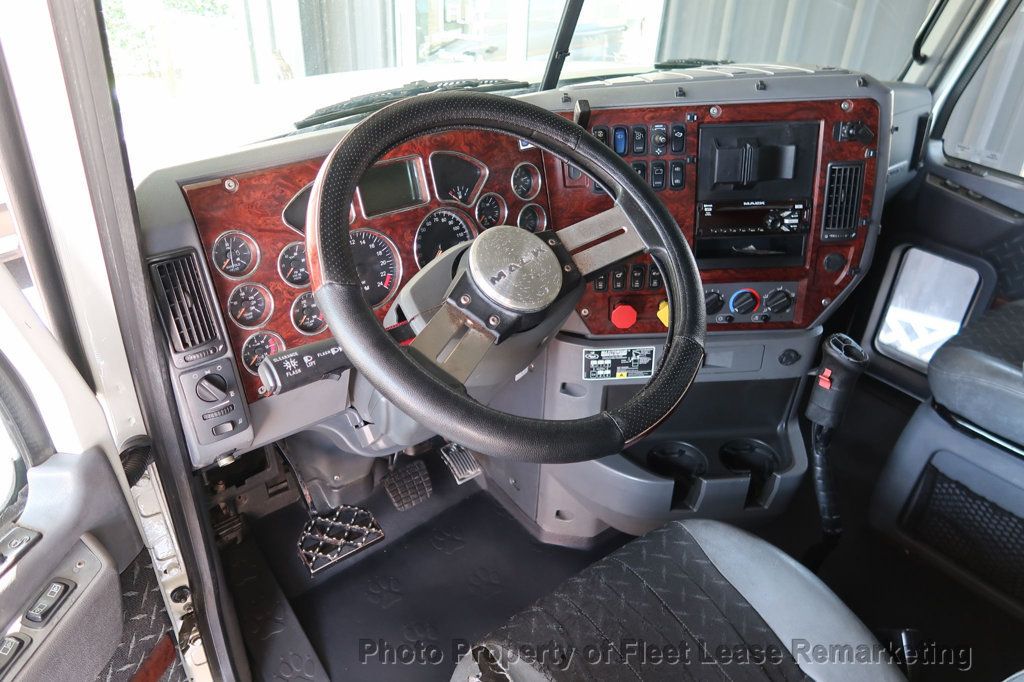 2015 Mack CHU613 Pinnacle 64T Sleeper  - 22887170 - 9