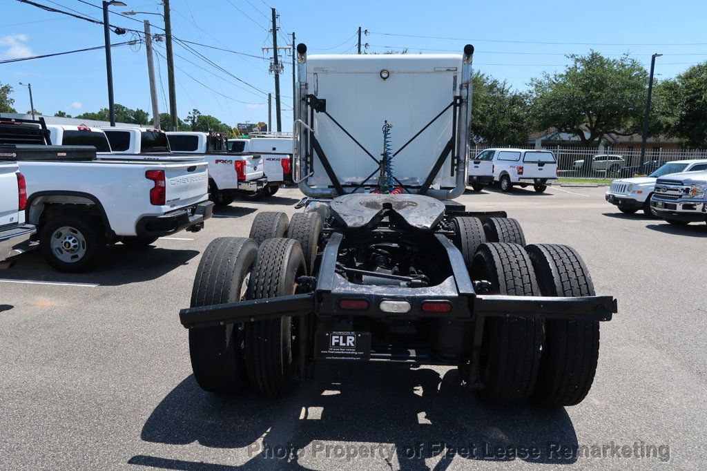 2015 Mack CHU613 Pinnacle 64T Sleeper  - 22887170 - 3