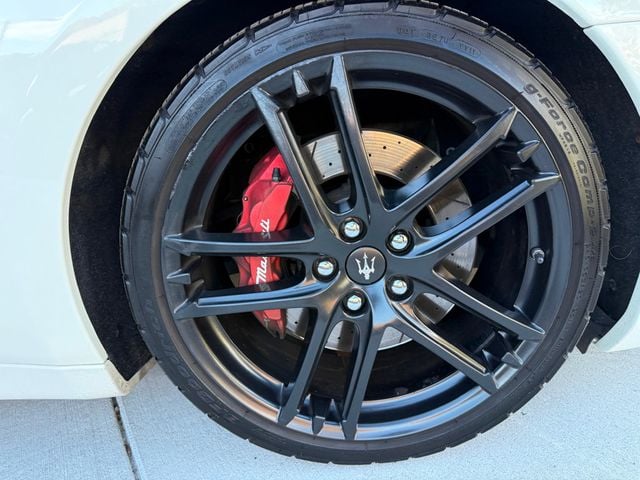 2015 Maserati GranTurismo 2dr Coupe MC - 22920871 - 18