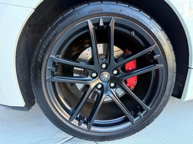 2015 Maserati GranTurismo 2dr Coupe MC - 22920871 - 19