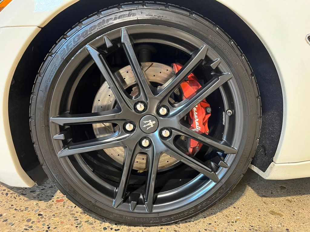 2015 Maserati Granturismo Sport MC photo 21