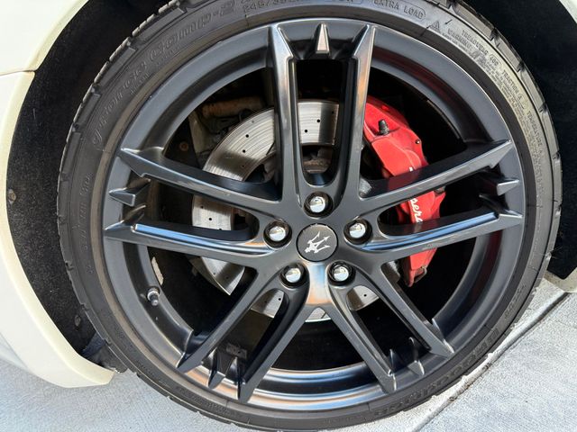 2015 Maserati GranTurismo 2dr Coupe MC - 22920871 - 39