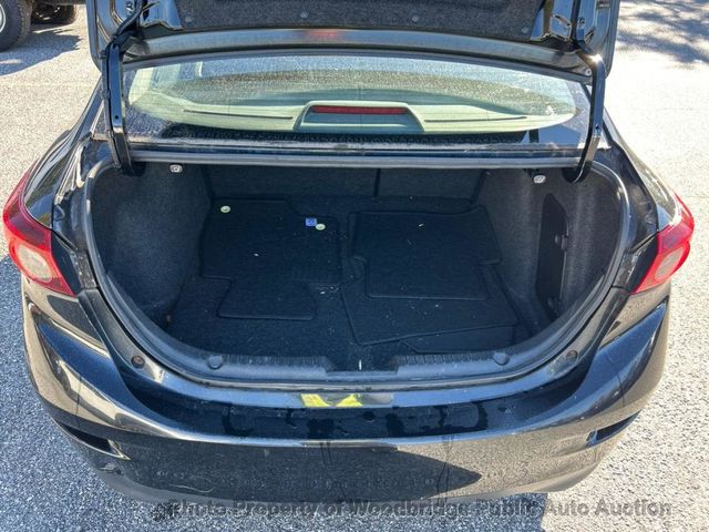 2015 Mazda Mazda3 4dr Sedan Manual i Sport - 23101529 - 8