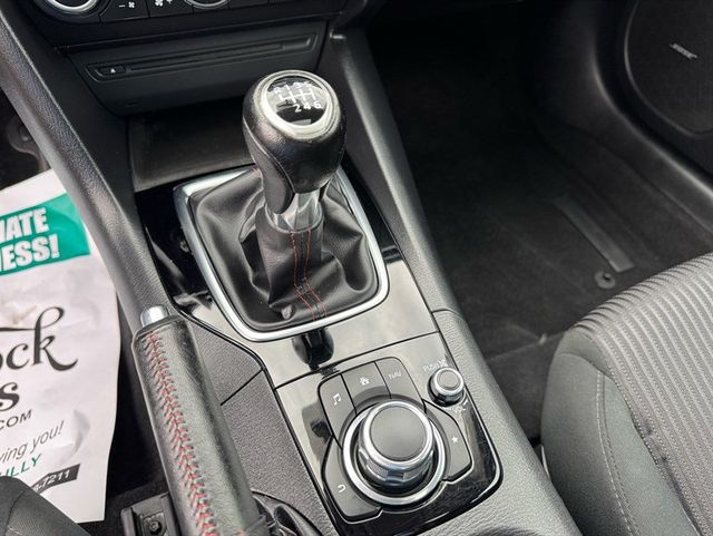 2015 Mazda Mazda3 4dr Sedan Manual i Touring - 23058620 - 17