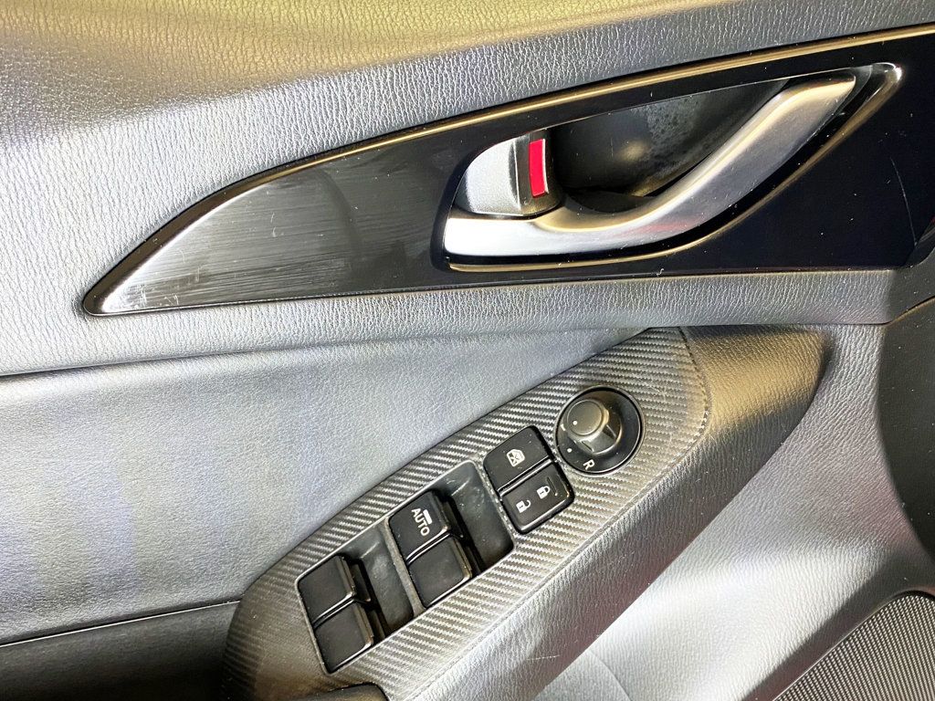 2015 Mazda Mazda3 5dr Hatchback Automatic s Grand Touring - 22964118 - 20