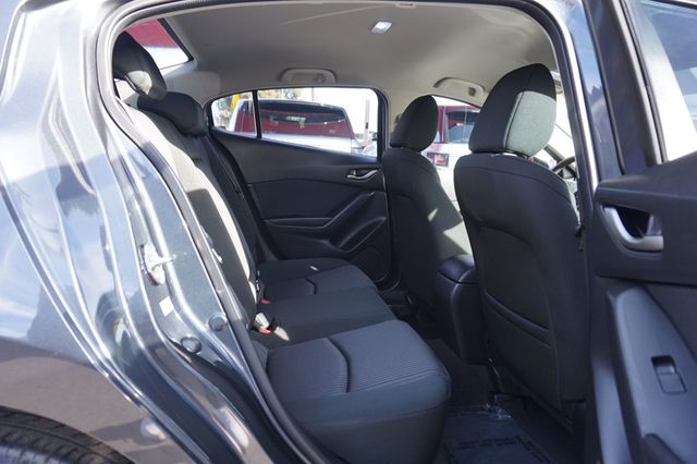 2015 Mazda Mazda3 i TOURING, LOW MILES, PREMIUM WHEELS, CLOTH SEATS - 22988461 - 17