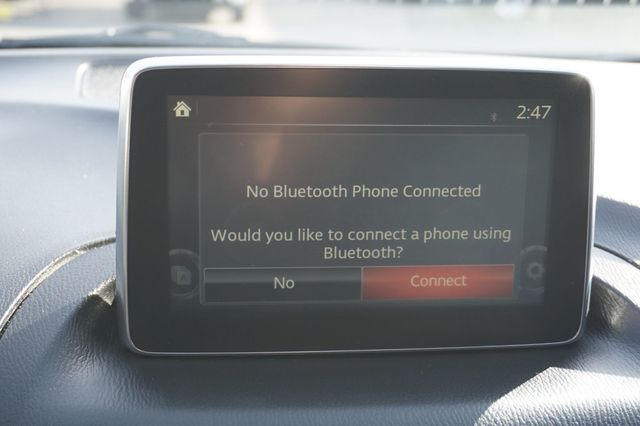 2015 Mazda Mazda3 i TOURING, LOW MILES, PREMIUM WHEELS, CLOTH SEATS - 22988461 - 32